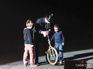 organisation-spectacle-cirque-presentateurs-enfants